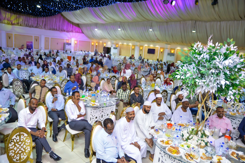 البنك يقيم إفطاراً رمضانياً بهيجاً